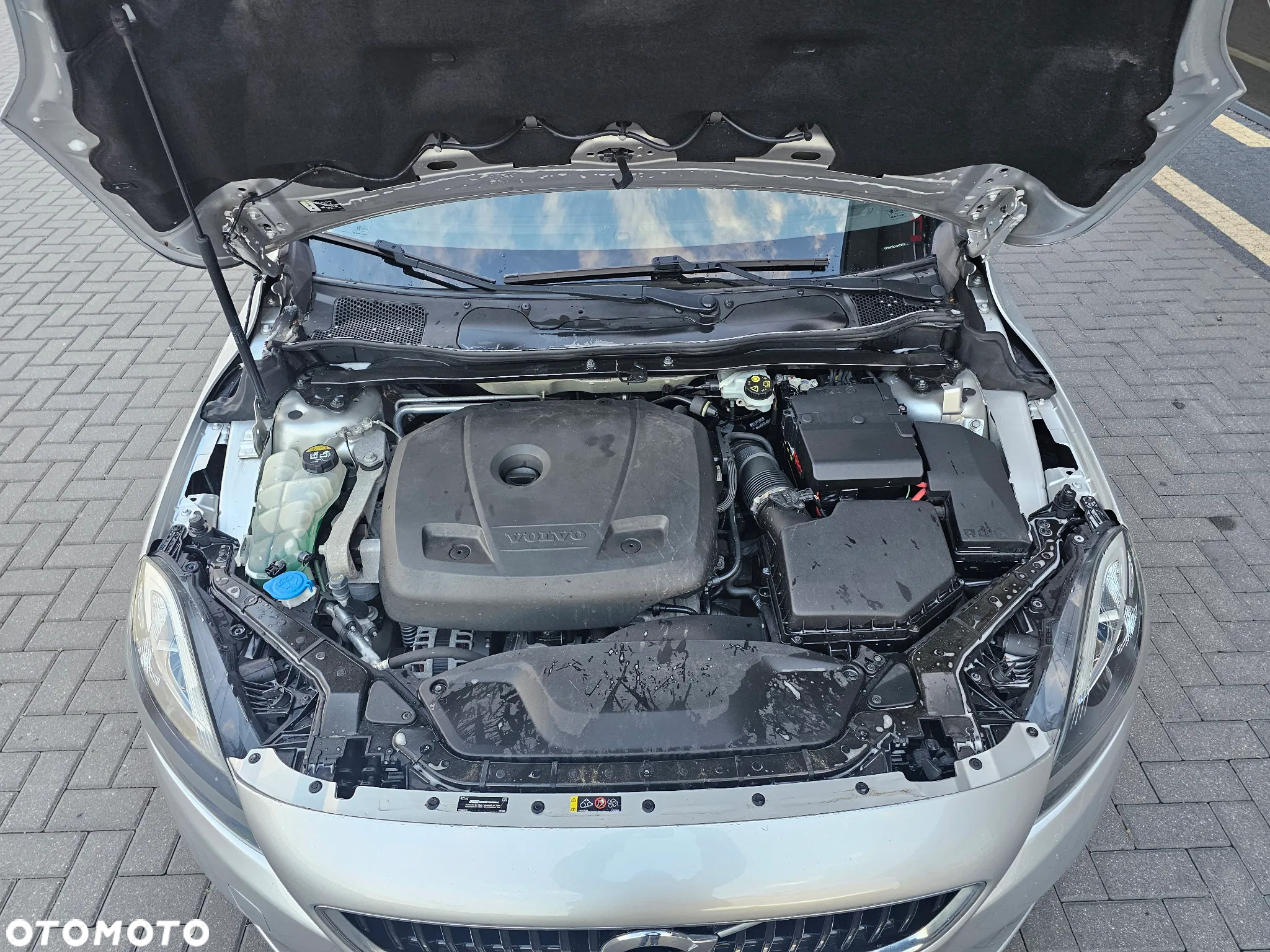 Volvo V40 T2 Summum - 26