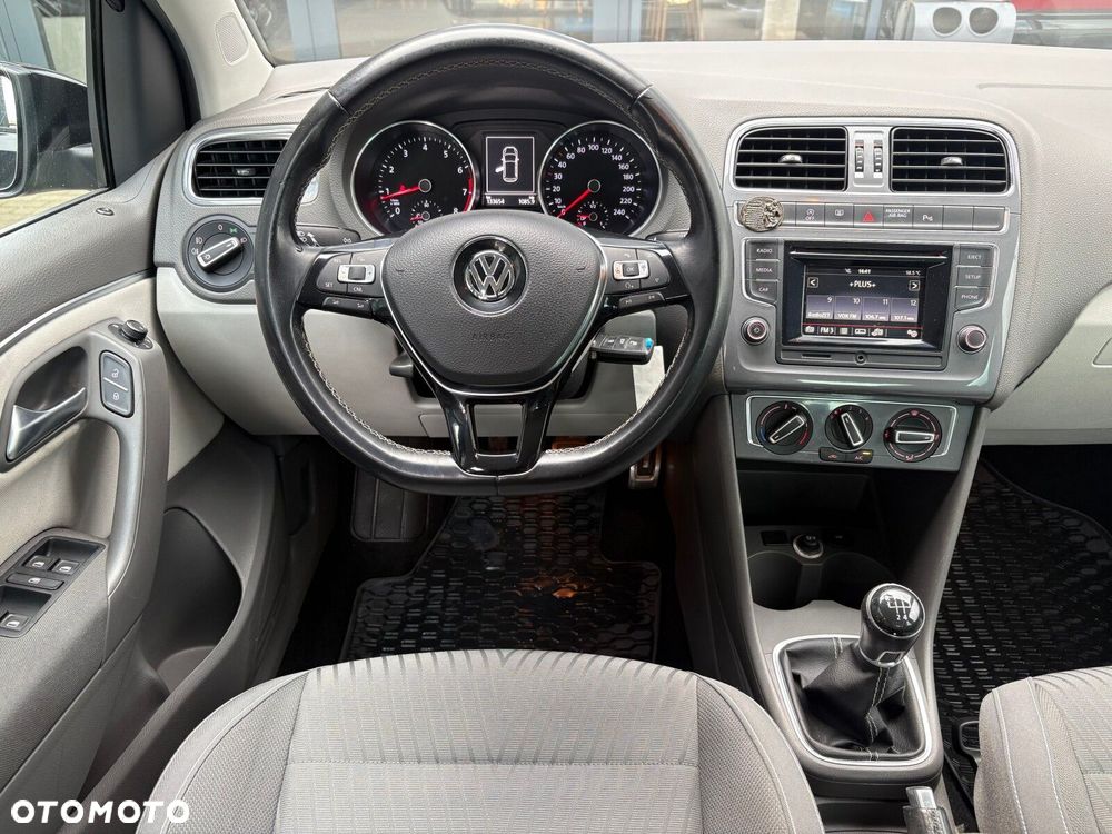 Volkswagen Polo 1.2 TSI BMT Fresh - 11