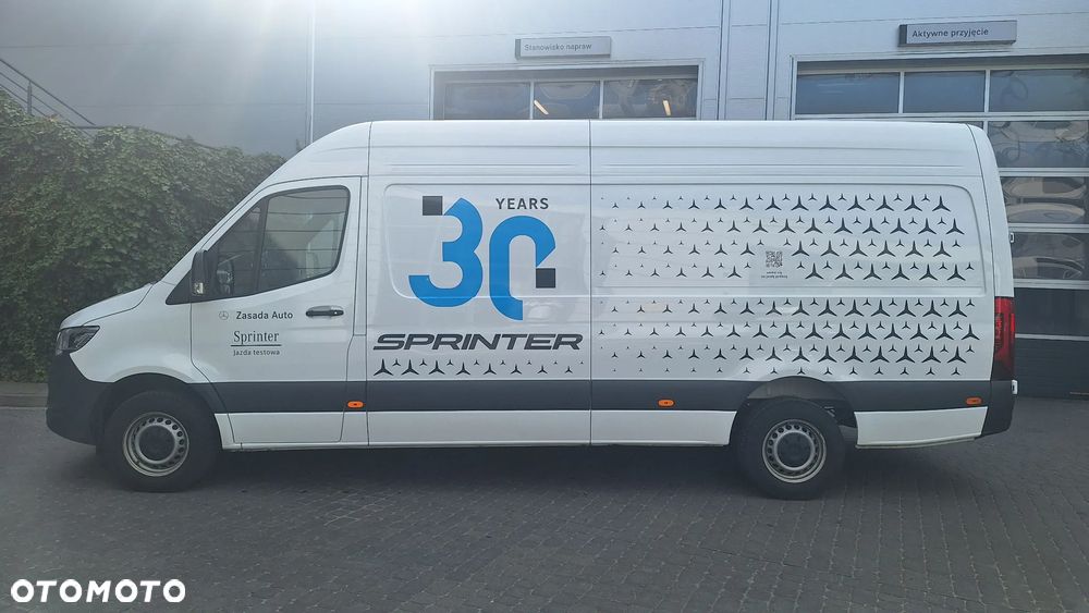 Mercedes-Benz Sprinter - 2