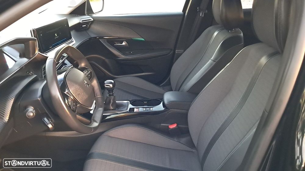 Peugeot 2008 1.2 PureTech Allure Pack - 21