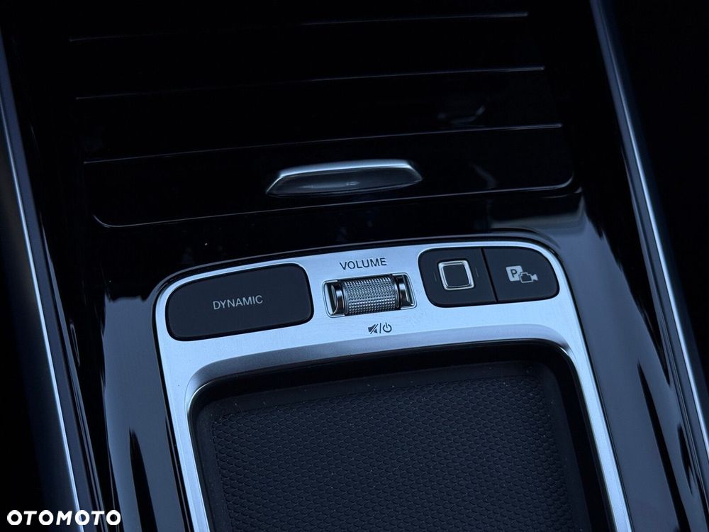 Mercedes-Benz GLB 200 Progressive 7G-DCT - 21