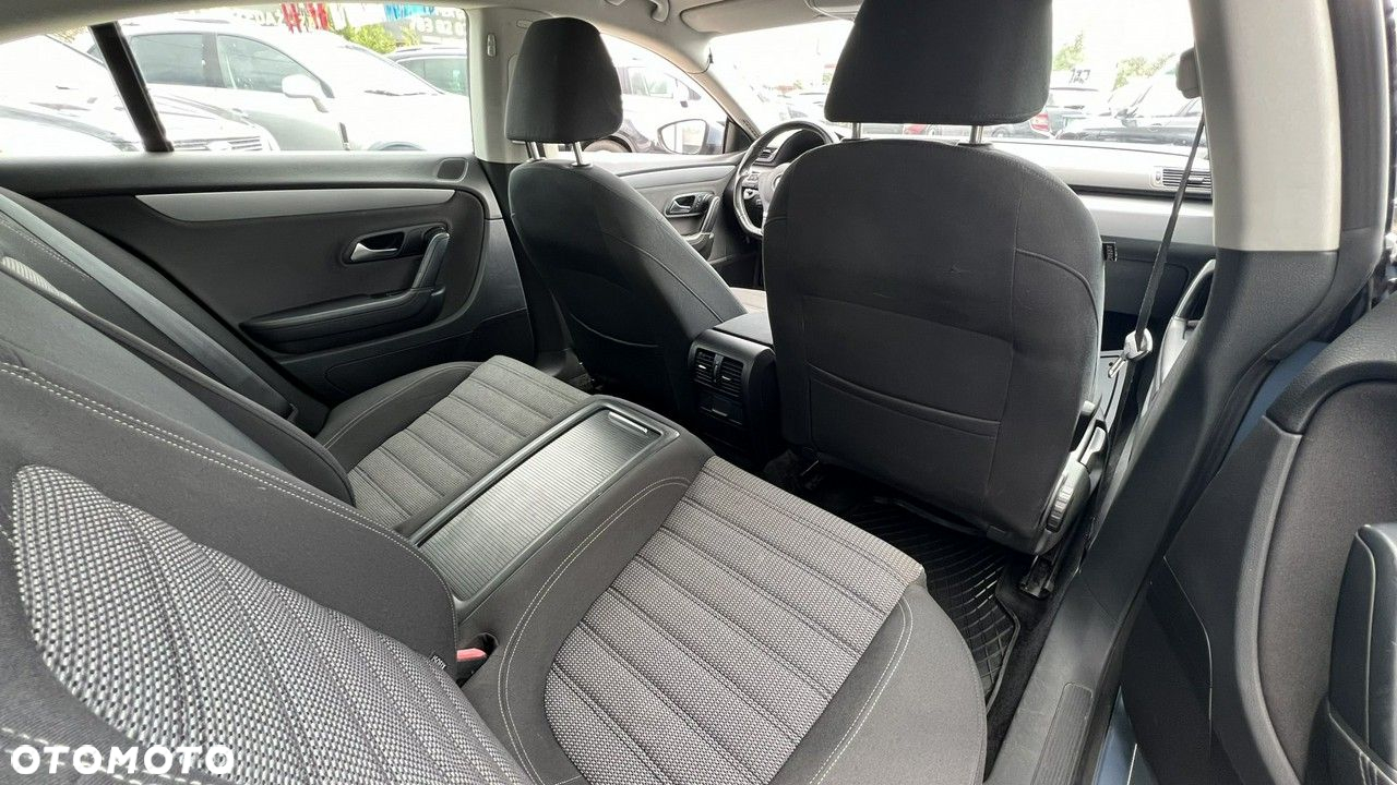 Volkswagen Passat CC - 23
