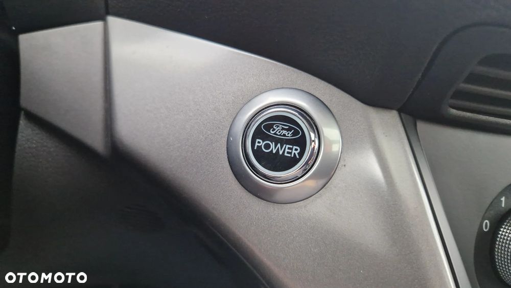 Ford Kuga 1.6 EcoBoost 2x4 Titanium - 21