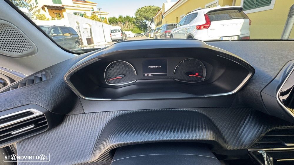 Peugeot 2008 1.2 PureTech Allure Pack EAT8 - 14