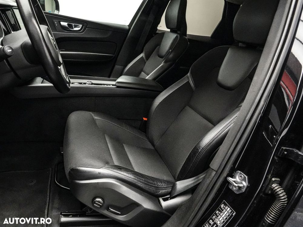 Volvo XC 60 T8 Twin Engine AWD Momentum Pro - 15