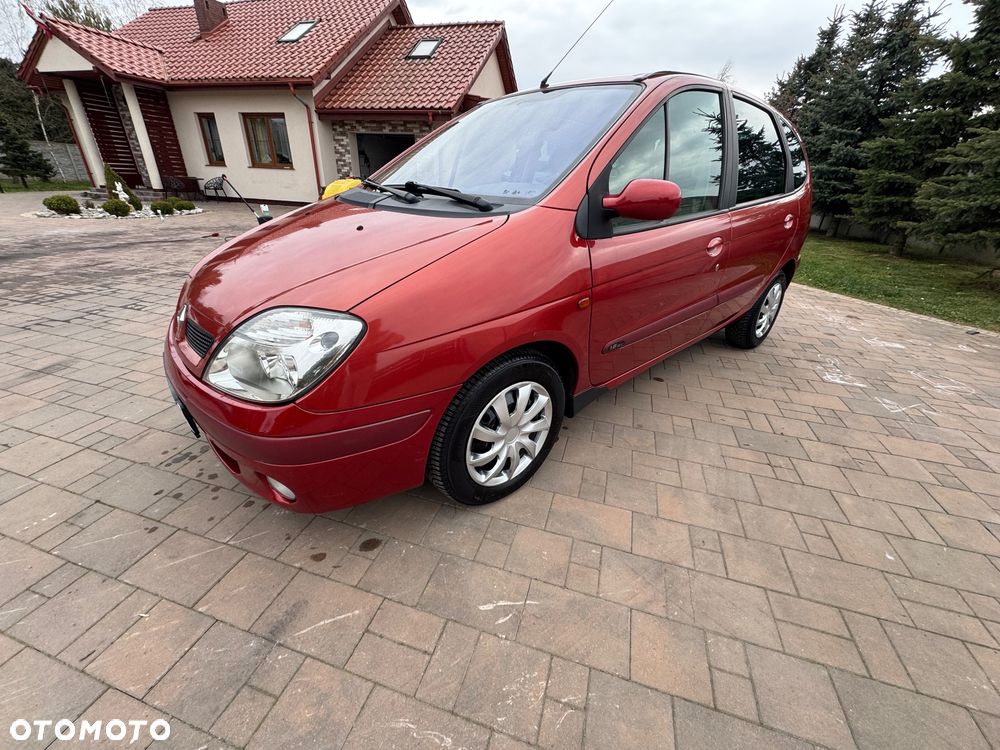 Renault Scenic 1.6 16V Privilege - 10