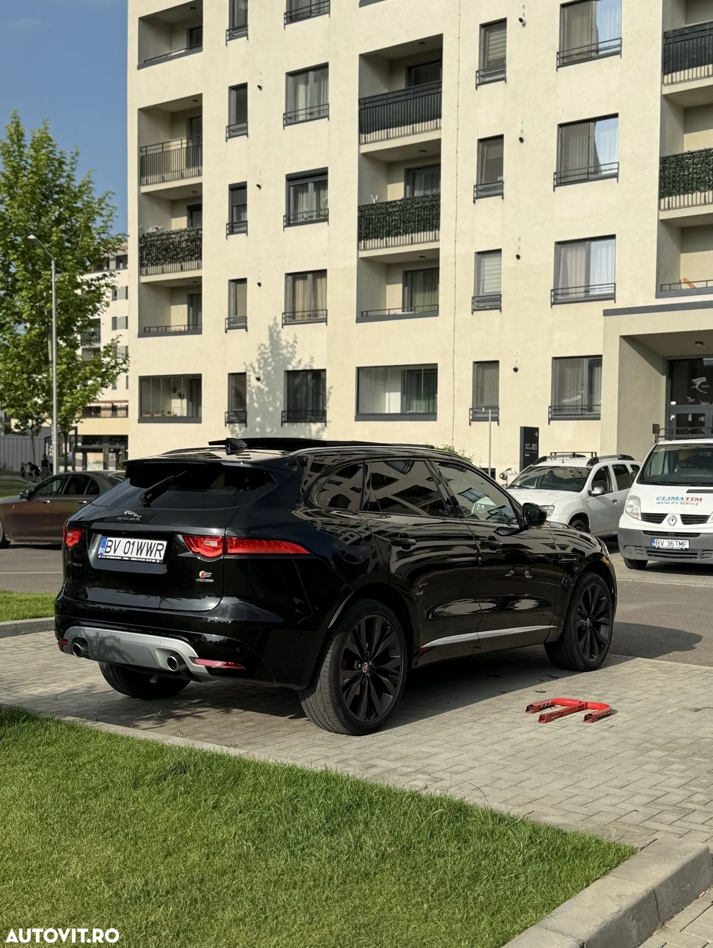 Jaguar F-Pace 30d AWD S - 5