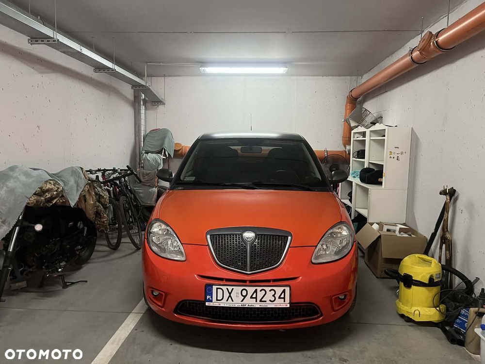 Lancia Ypsilon 1.3 SMomoDesign (4os.) - 14