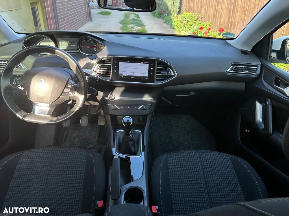 Peugeot 308 - 10