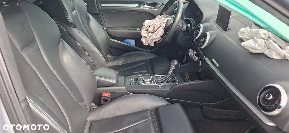 Audi A3 Sportback 40 TFSI quattro S tronic sport - 11