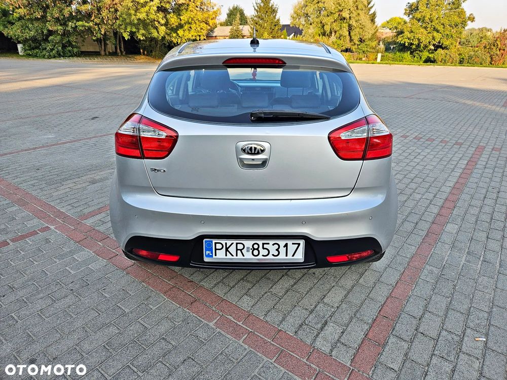Kia Rio - 5