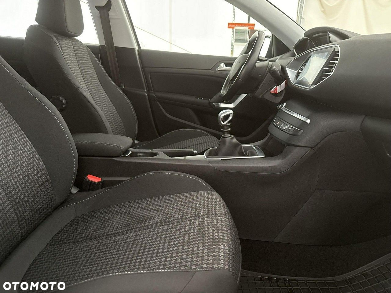 Peugeot 308 - 23