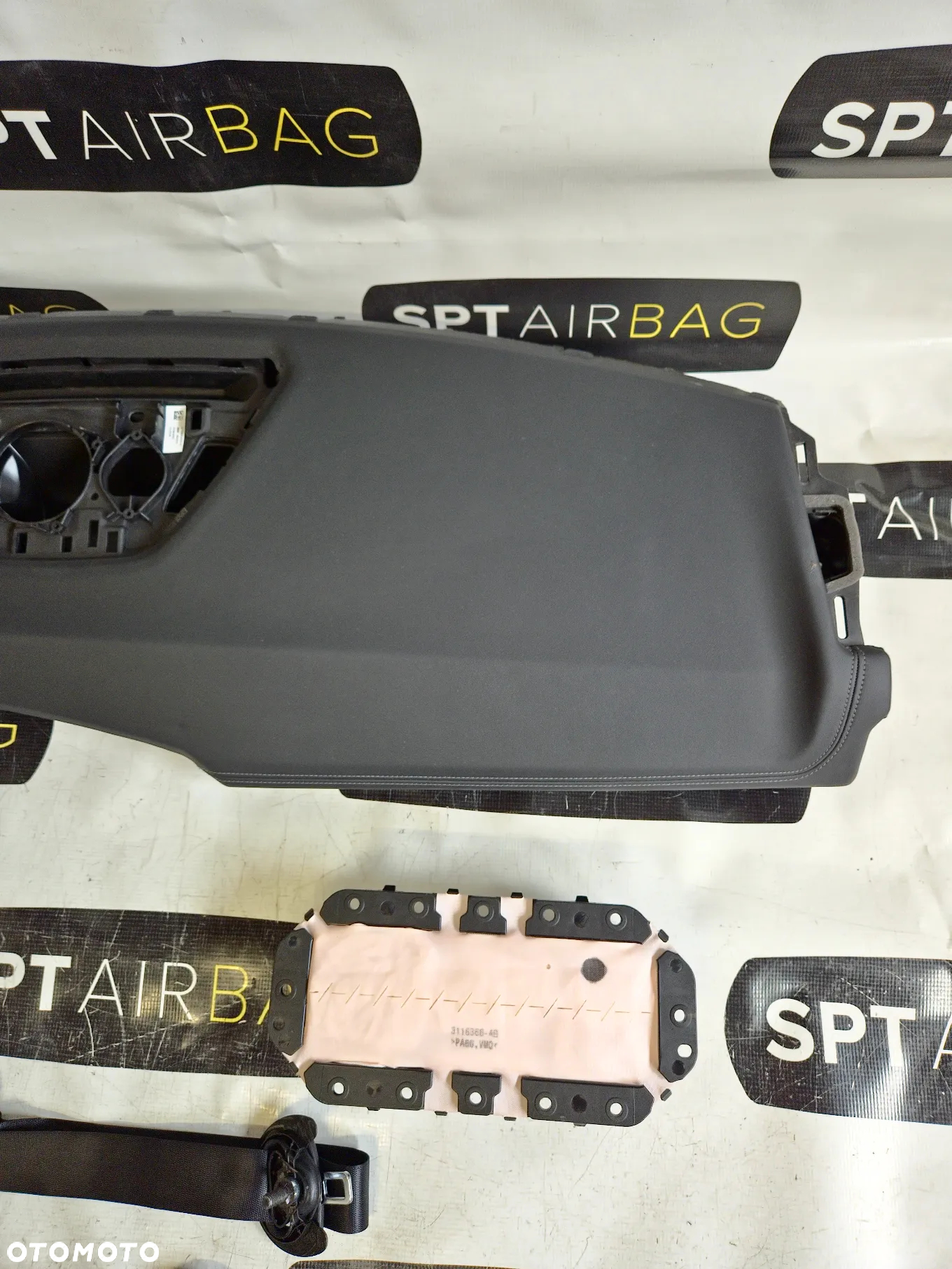 BMW X1 U11 DESKA ROZDZIELCZA HEAD UP NITKA KONSOLA KOKPIT PULPIT PODUSZKI AIRBAG AIR BAG PASY KIT SET - 4