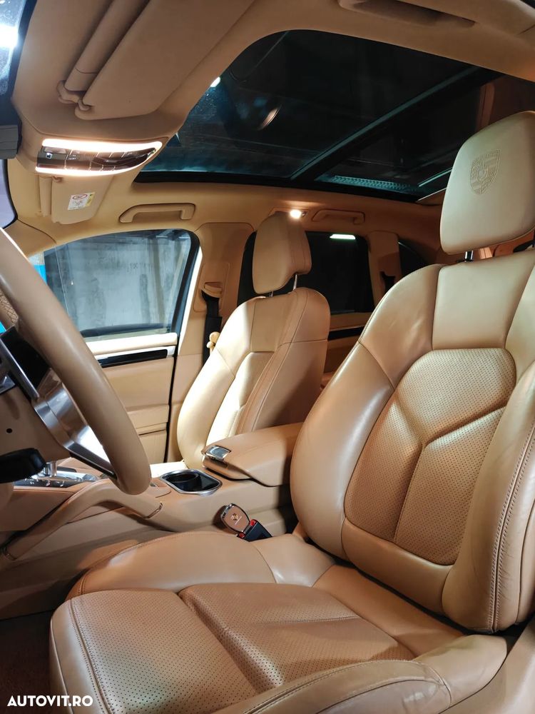 Porsche Cayenne 3.0 L - 9