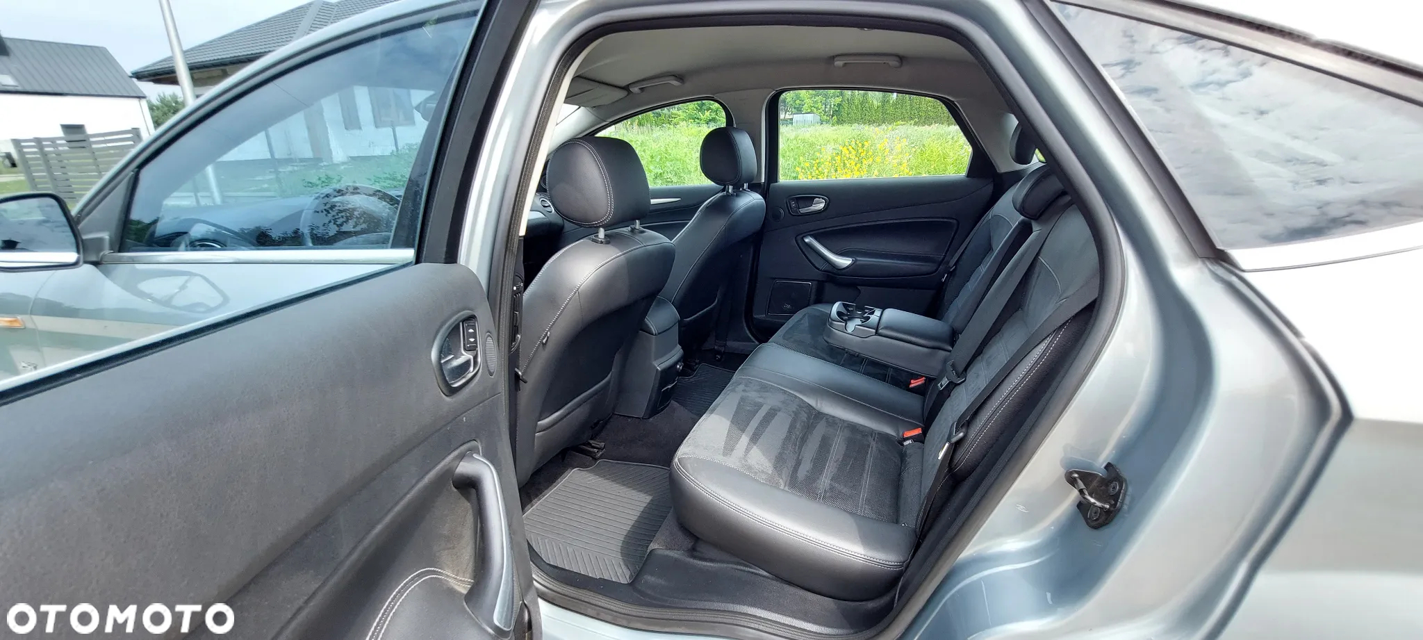 Ford Mondeo 2.5 Titanium - 22