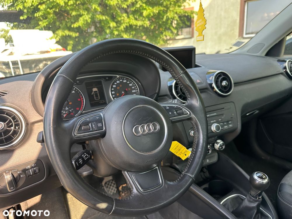 Audi A1 Sportback 1.6 TDI Attraction - 13