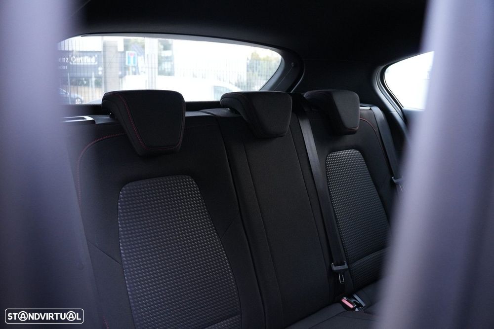 Ford Focus 1.0 EcoBoost MHEV ST-Line - 27