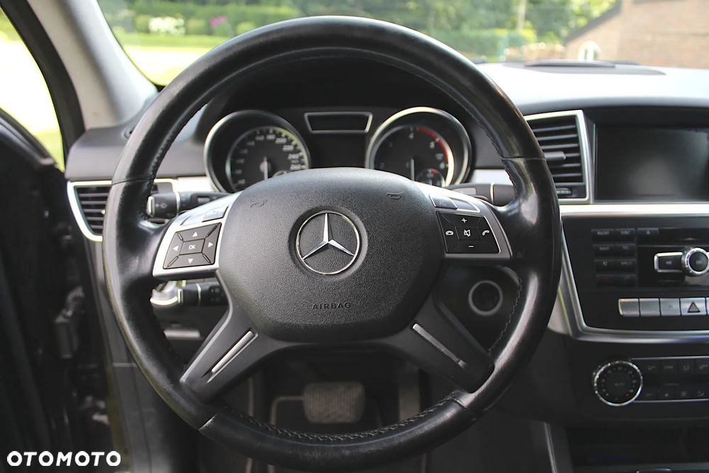 Mercedes-Benz ML 350 BlueTEC 4-Matic - 13