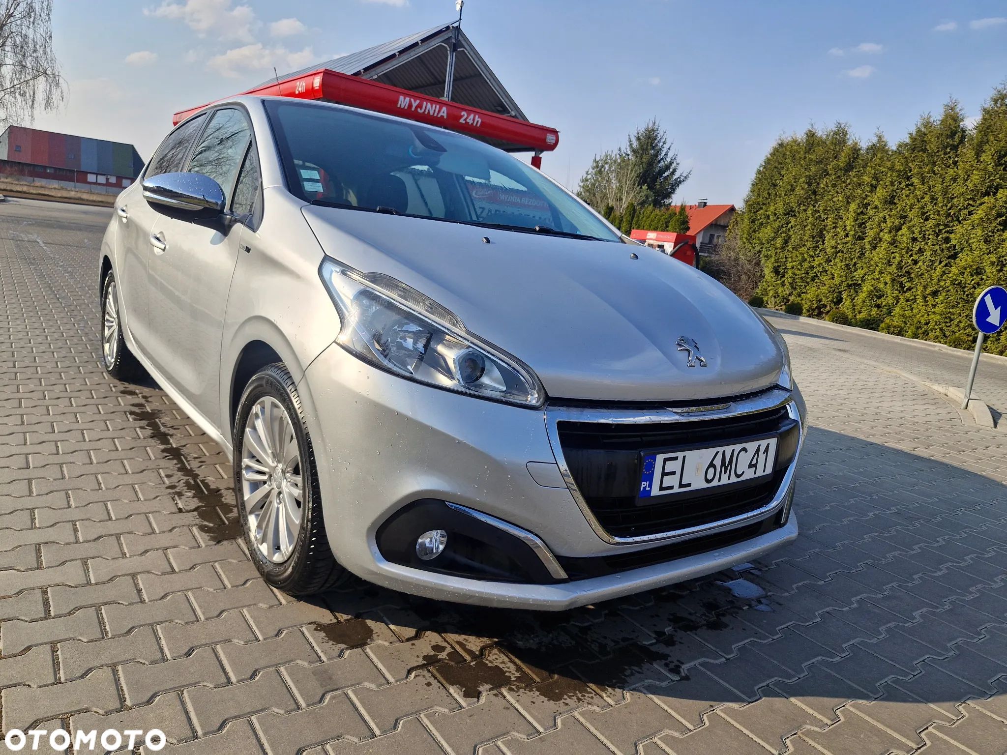 Peugeot 208 1.2 PureTech Style - 1