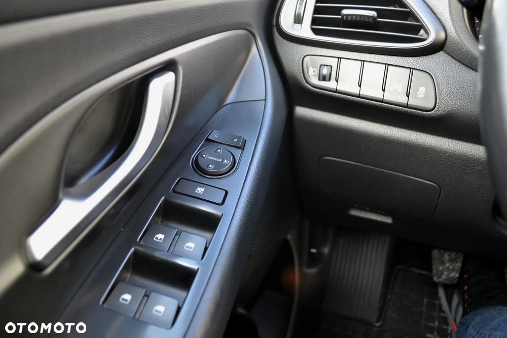Hyundai i30 1.6 D Comfort - 21