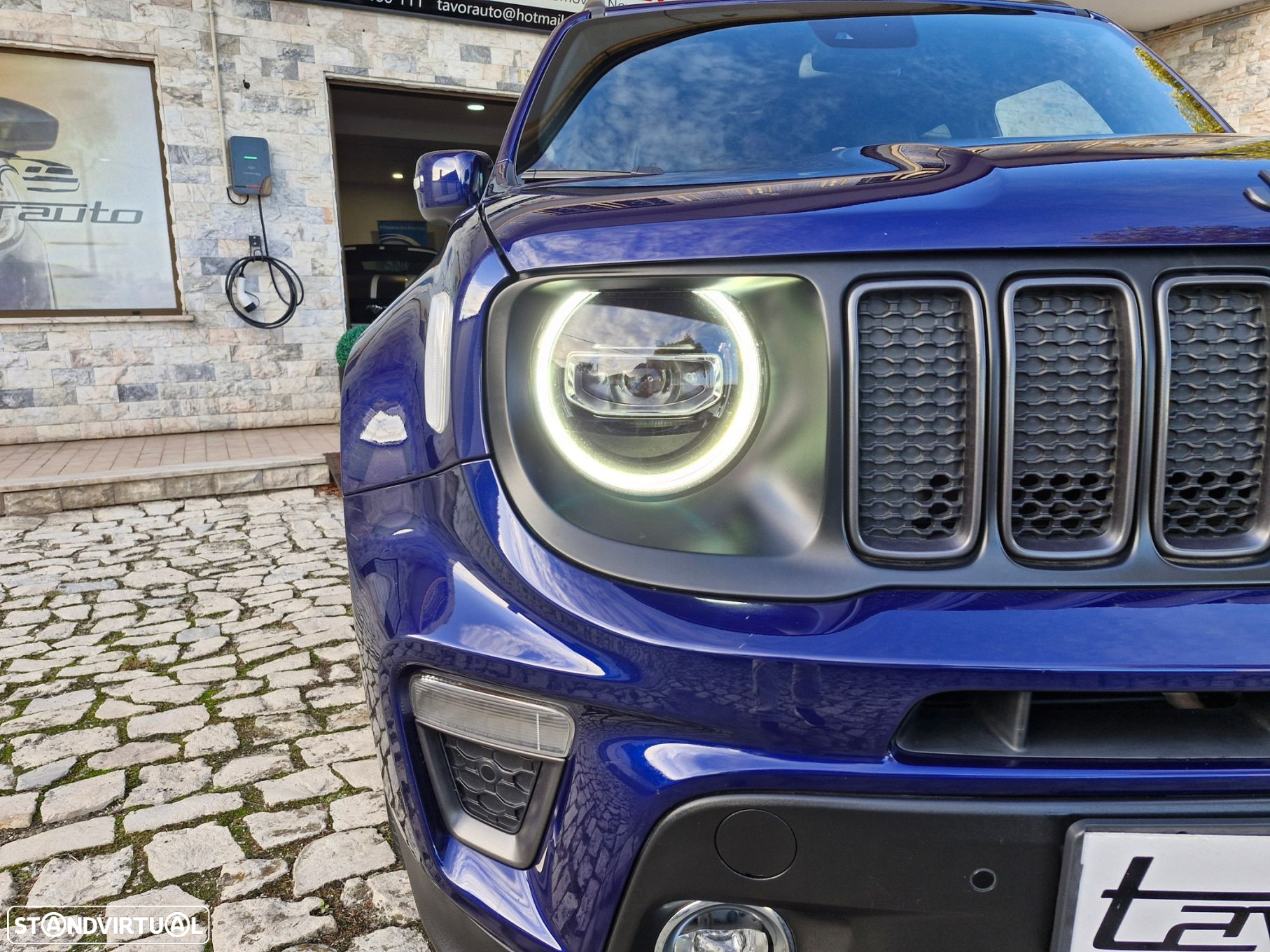 Jeep Renegade 1.0 T Limited - 23