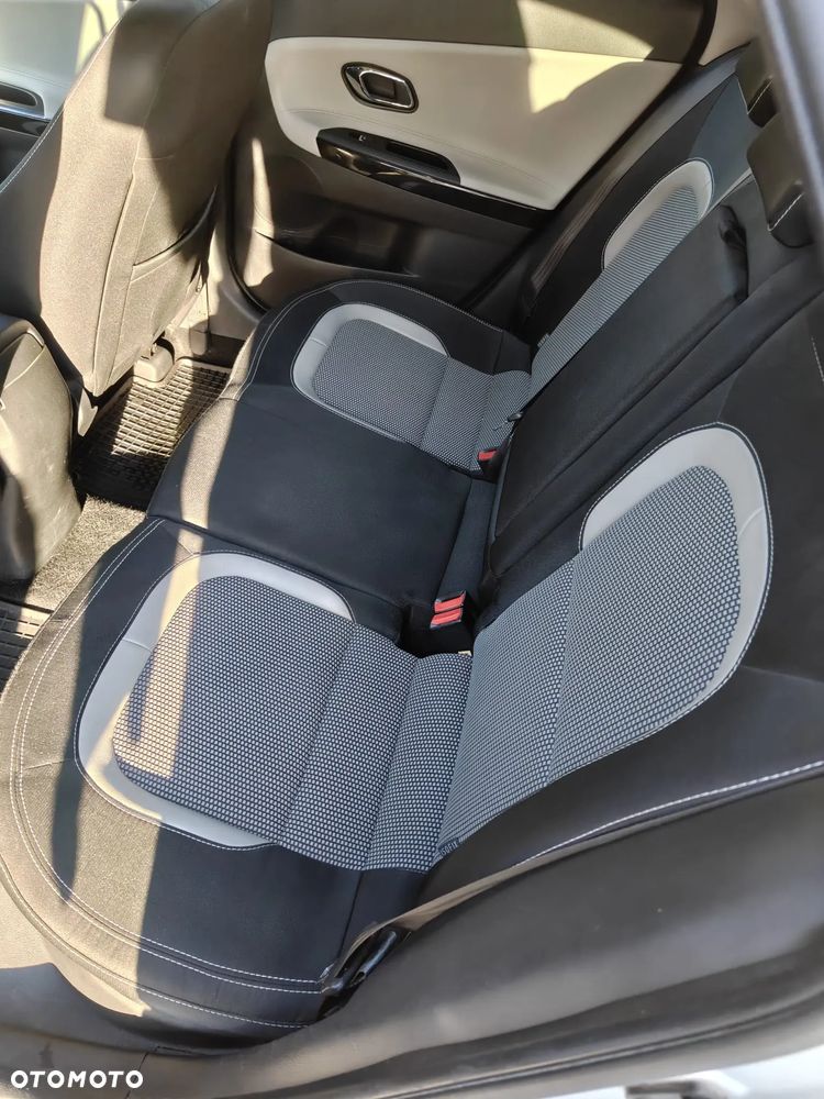 Kia Ceed - 17