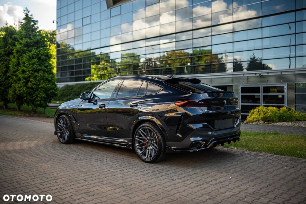 BMW X6 M50i - 13
