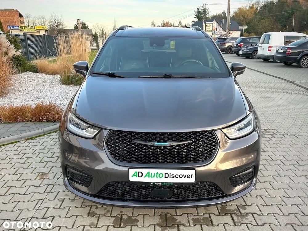 Chrysler Pacifica - 22