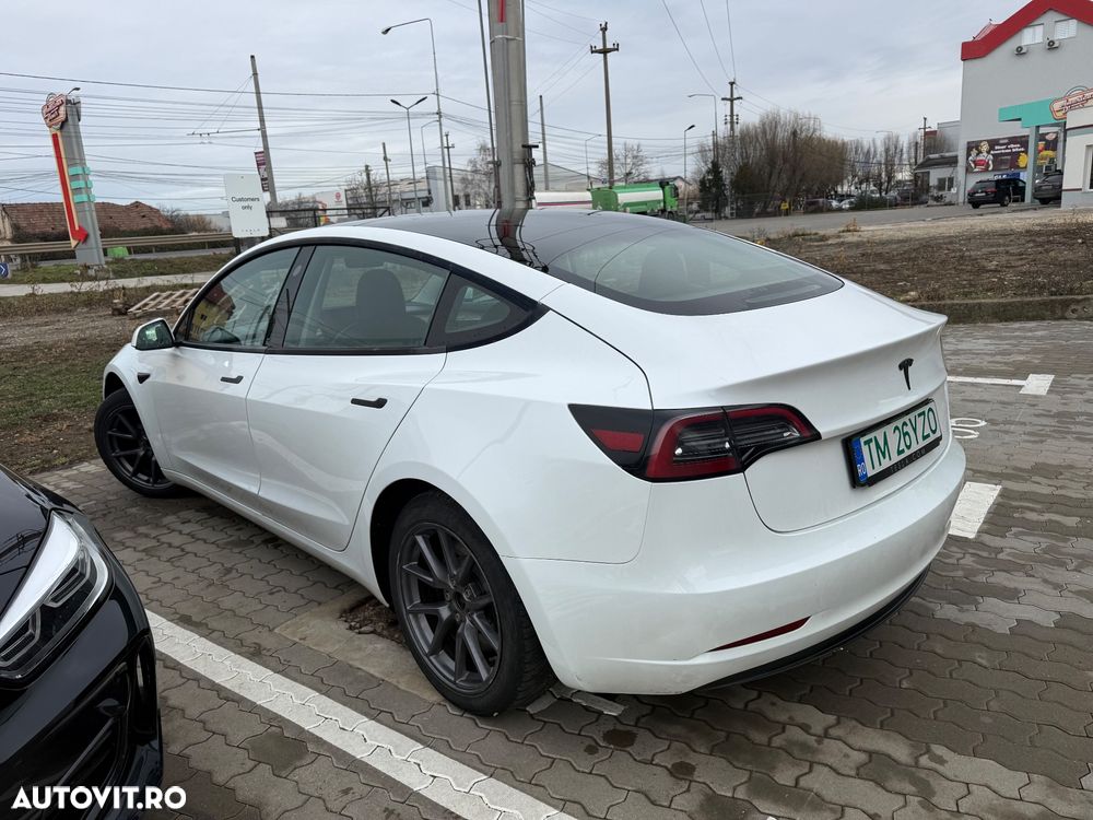 Tesla Model 3 - 2