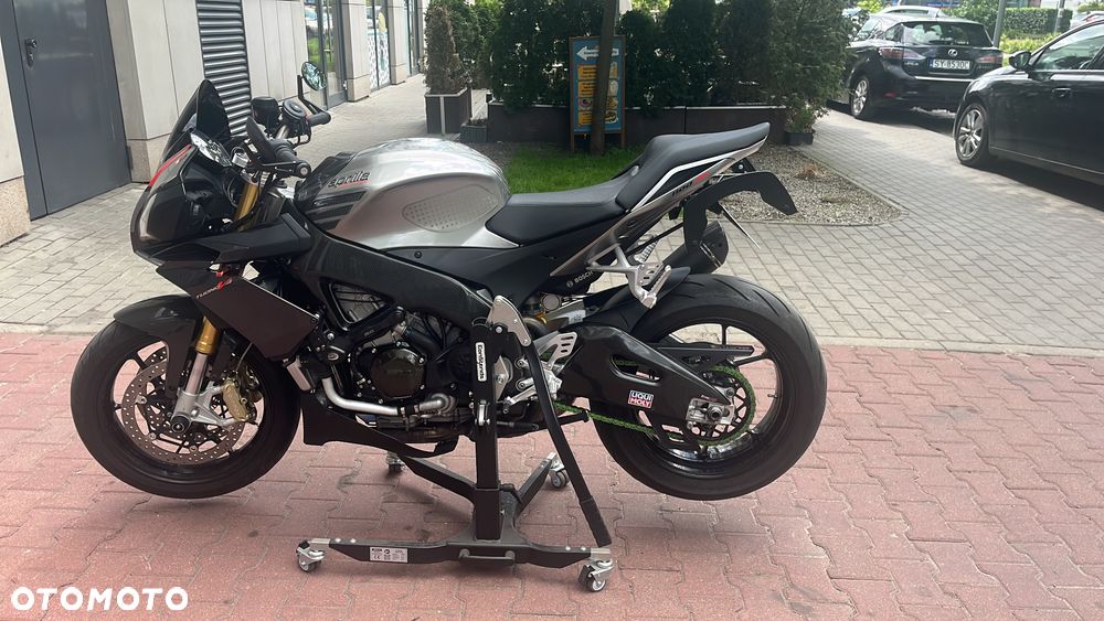 Aprilia Tuono - 1