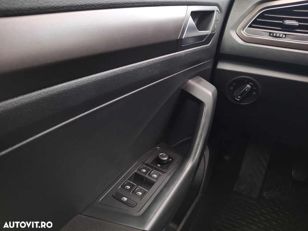 Volkswagen T-Roc 1.0 TSI - 26