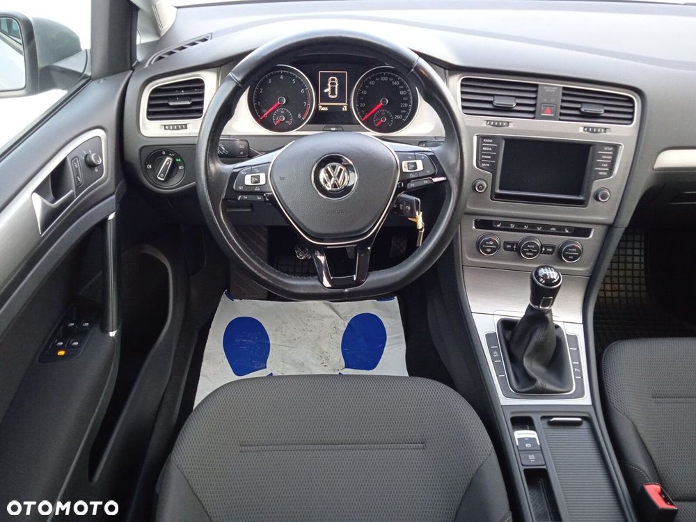 Volkswagen Golf 1.2 TSI BMT Comfortline - 9