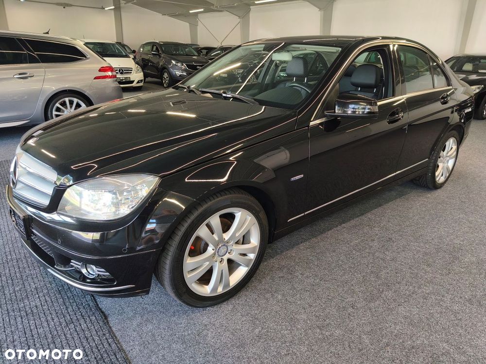 Mercedes-Benz Klasa C 200 CDI BlueEff Avantgarde - 2
