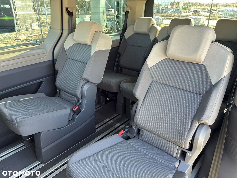 Volkswagen Multivan - 15