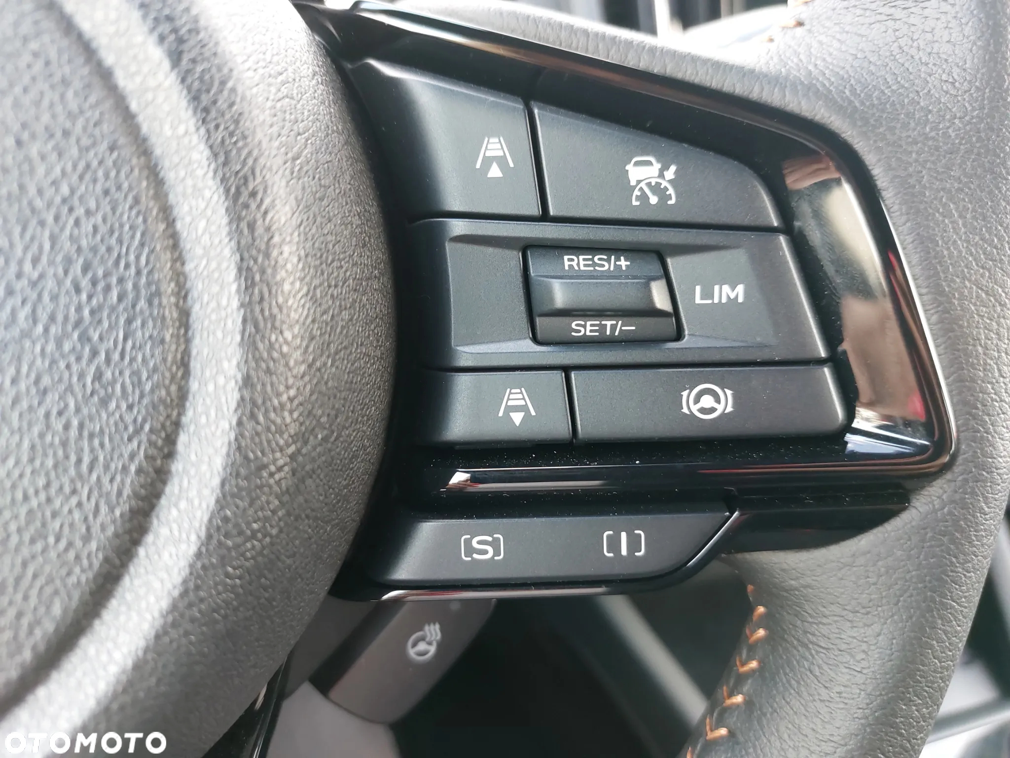 Subaru Forester 2.0i-L Platinum (EyeSight) Lineartronic - 14