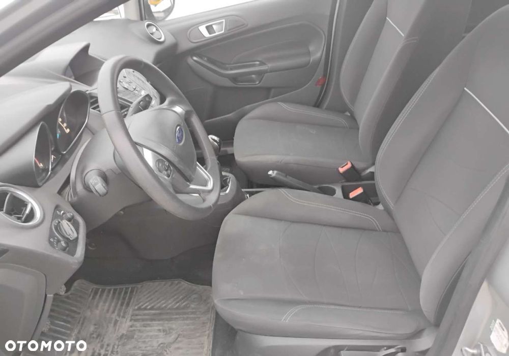 Ford Fiesta - 8