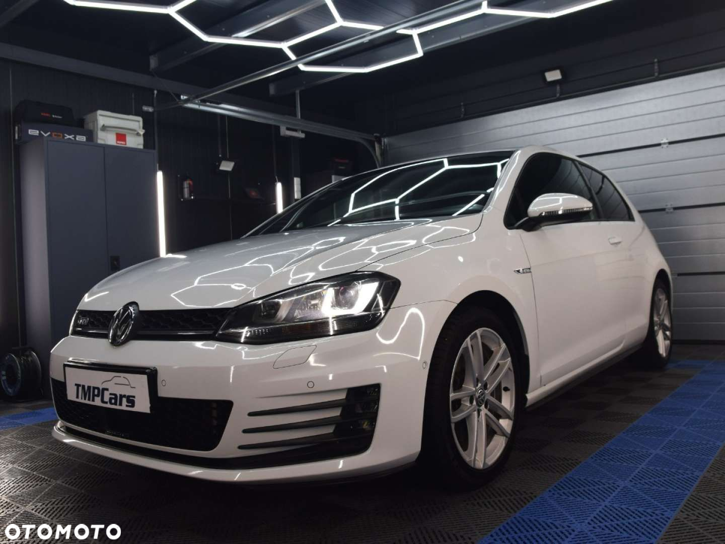 Volkswagen Golf - 4