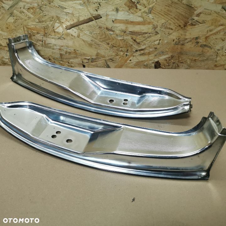 BMW E24 635CSI OSŁONA SŁUBKA B CHROMOWANA LEWA/PRAWA NR. 51131843867 OEM - 1