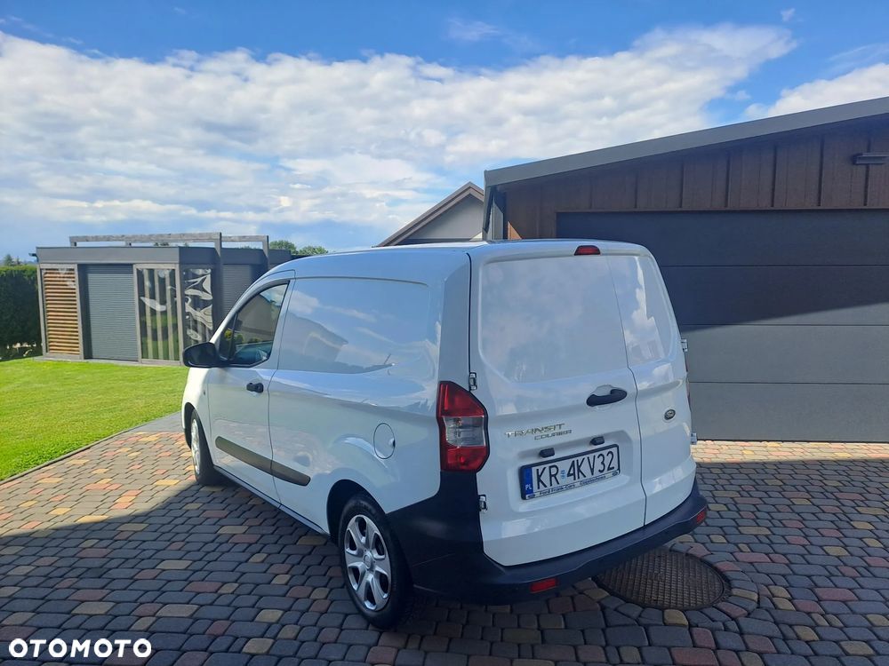 Ford Transit Courier - 3
