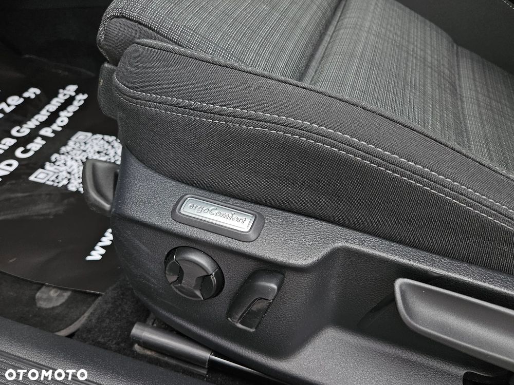 Volkswagen Passat 2.0 TDI EVO Business DSG - 16