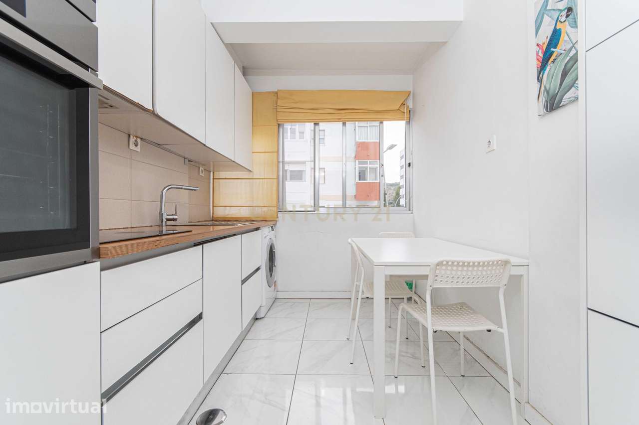 Apartamento T3 remodelado junto ao metro - Grande imagem: 2/21