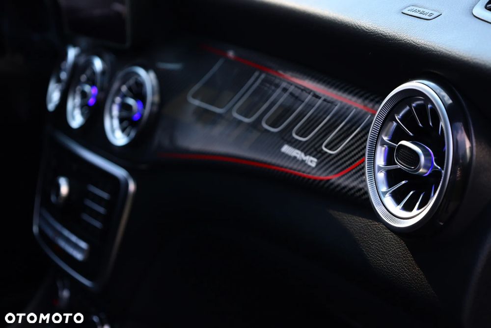 Mercedes-Benz CLA 200 7G-DCT AMG Line - 15