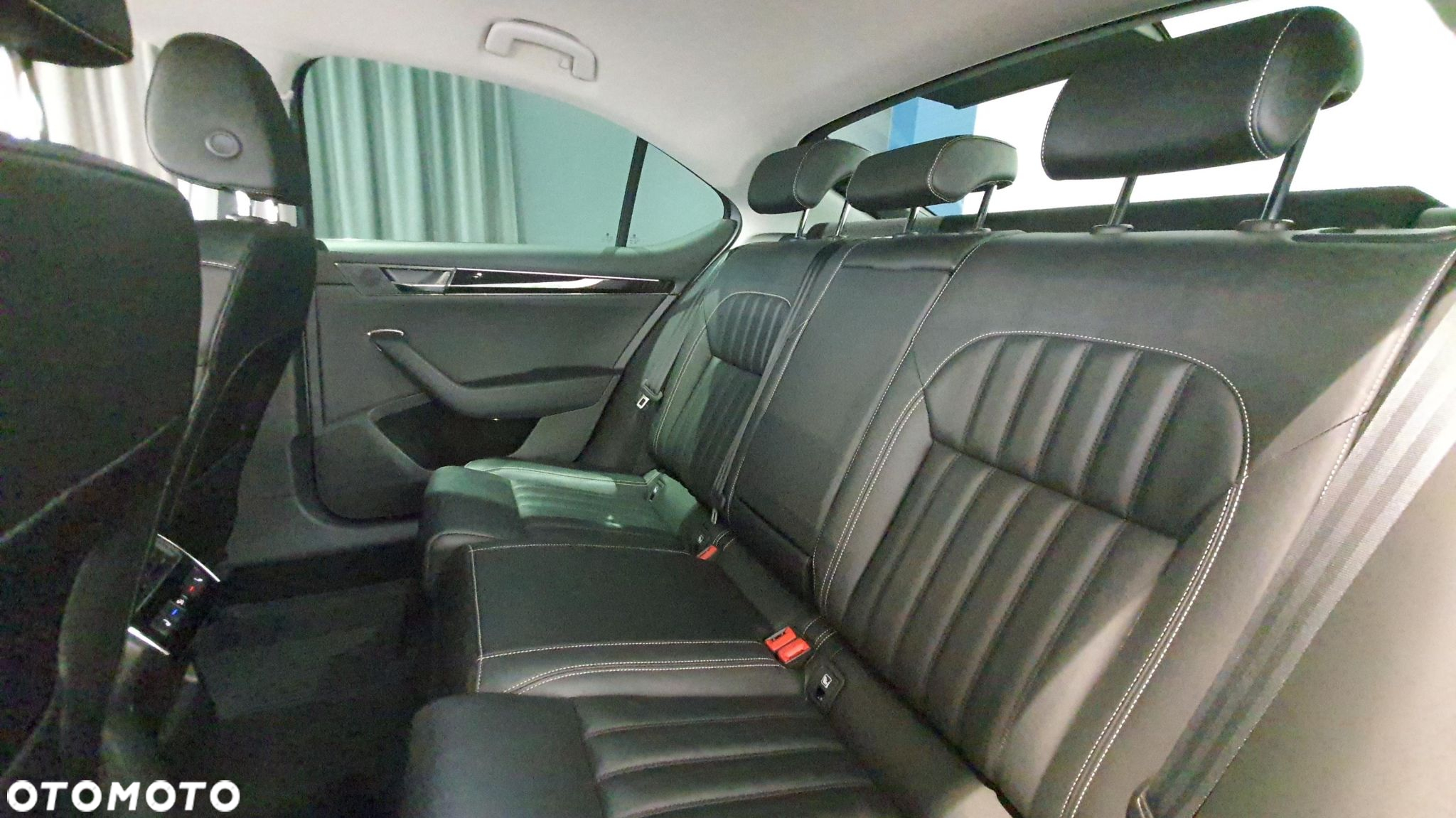 Skoda Superb 2.0 TSI L&K DSG - 16