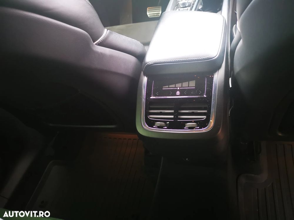 Volvo XC 60 D4 AWD R-Design - 11