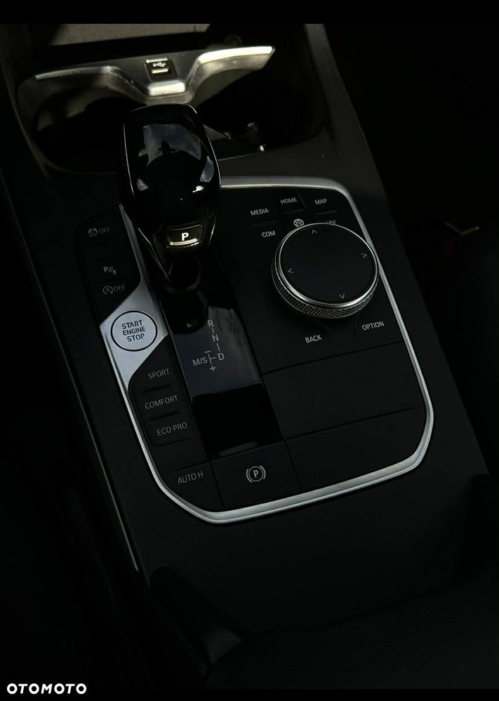 BMW Seria 1 118i - 11