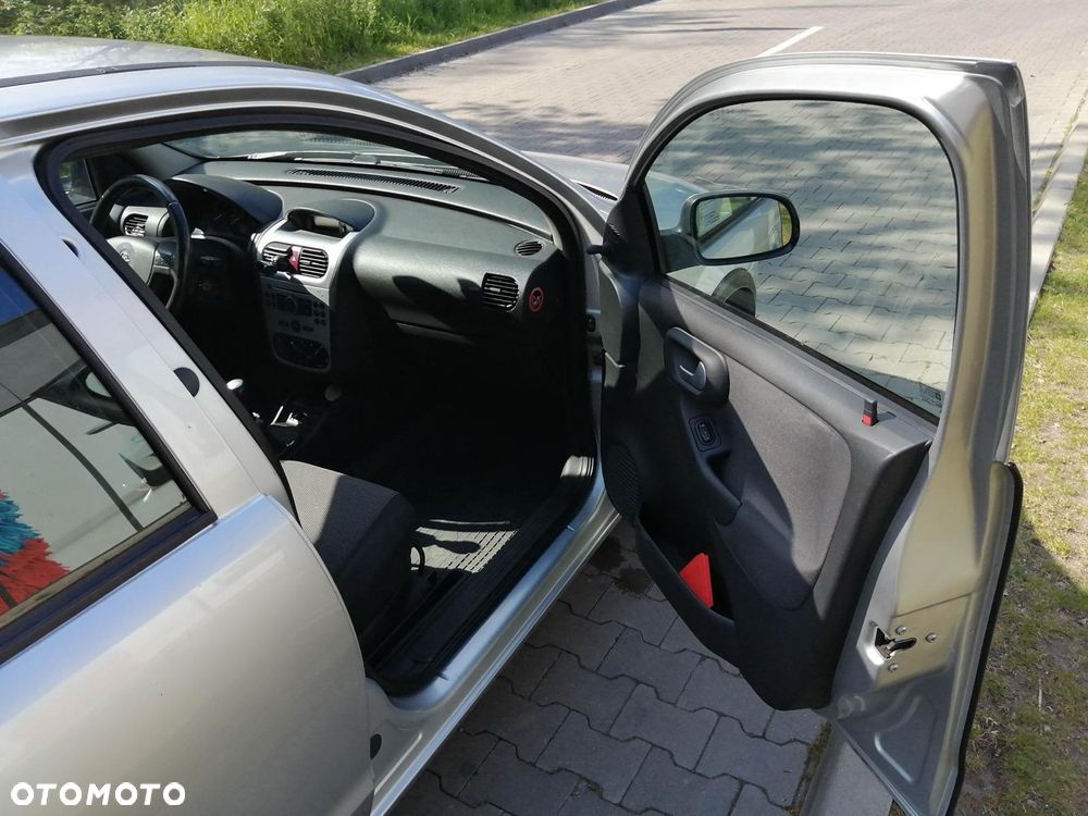 Opel Corsa 1.2 16V Easytronic Cosmo - 6