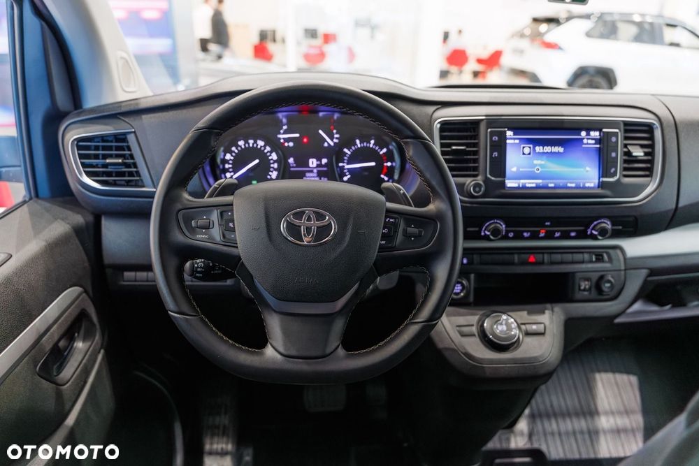 Toyota Proace Verso - 25
