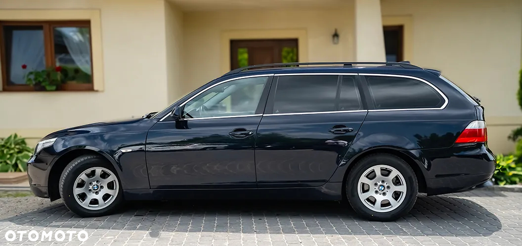 BMW Seria 5 530i Touring - 23