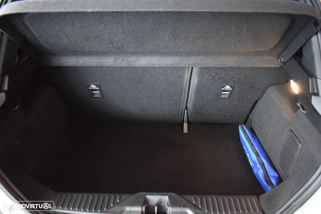 Ford Fiesta 1.0 EcoBoost ST-Line - 28