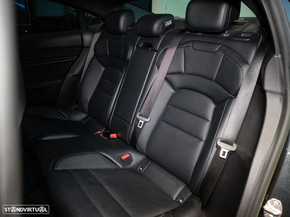 Porsche Taycan Standard - 31